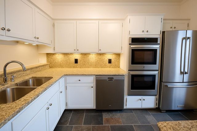 8908 Glacier Avenue, Texas City, TX 77591