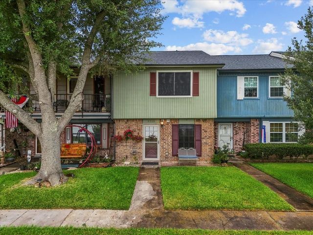 8908 Glacier Avenue, Texas City, TX 77591