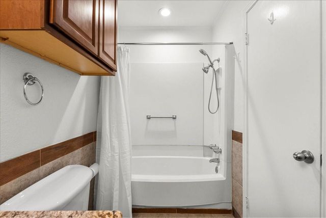 8908 Glacier Avenue, Texas City, TX 77591