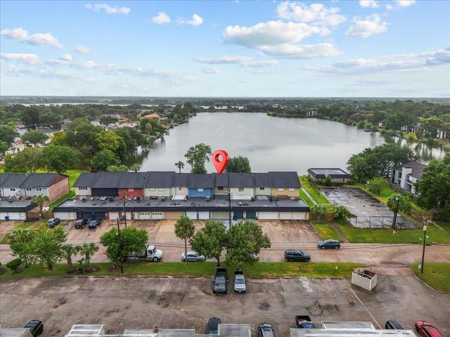 8908 Glacier Avenue, Texas City, TX 77591