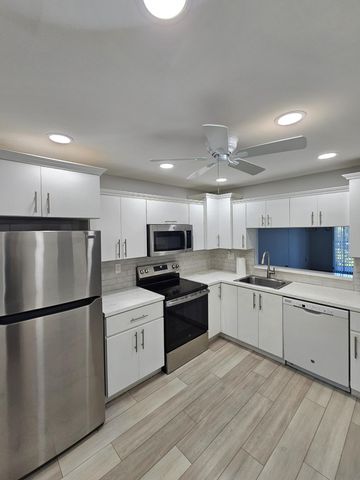 1001 Colony Point Circle 417, Pembroke Pines, FL 33026