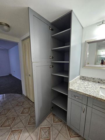 1001 Colony Point Circle 417, Pembroke Pines, FL 33026