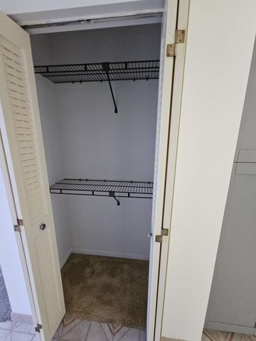 1001 Colony Point Circle 417, Pembroke Pines, FL 33026