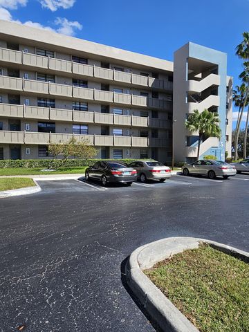 1001 Colony Point Circle 417, Pembroke Pines, FL 33026