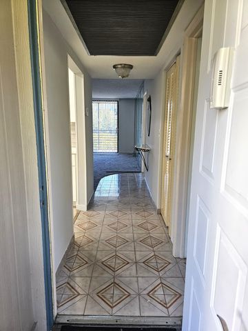 1001 Colony Point Circle 417, Pembroke Pines, FL 33026