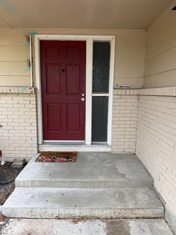 1904 NW 8th St, Meridian, ID 83646