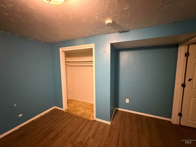 1904 NW 8th St, Meridian, ID 83646