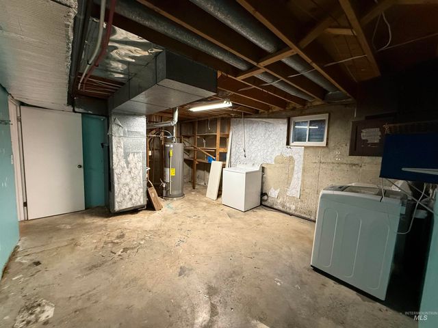 1904 NW 8th St, Meridian, ID 83646
