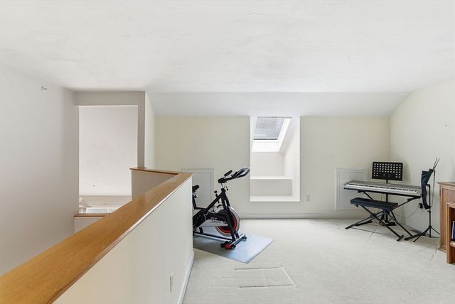 10 Westminster Dr 10, Marlborough, MA 01752