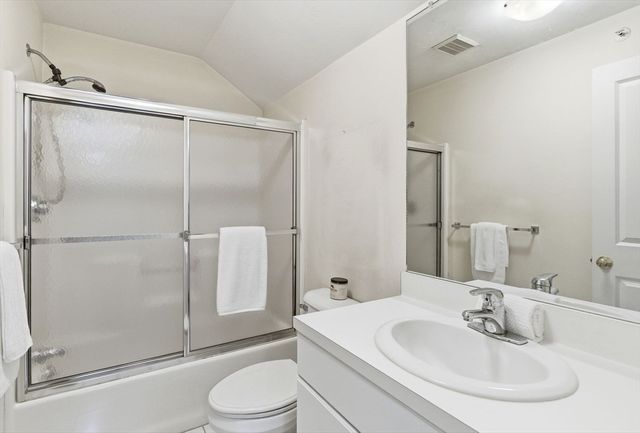 10 Westminster Dr 10, Marlborough, MA 01752