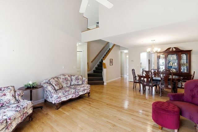 10 Westminster Dr 10, Marlborough, MA 01752