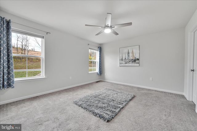 101 STAPLEHILL CT, Reading, PA 19608