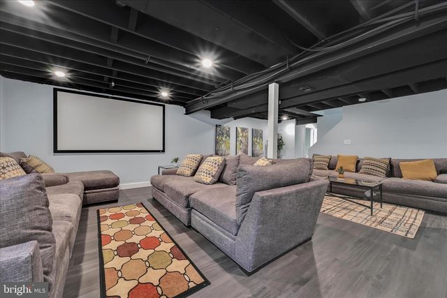 101 STAPLEHILL CT, Reading, PA 19608