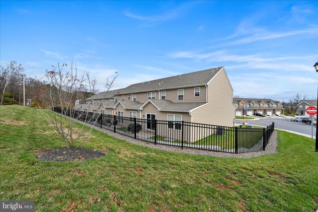 101 STAPLEHILL CT, Reading, PA 19608