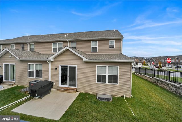 101 STAPLEHILL CT, Reading, PA 19608