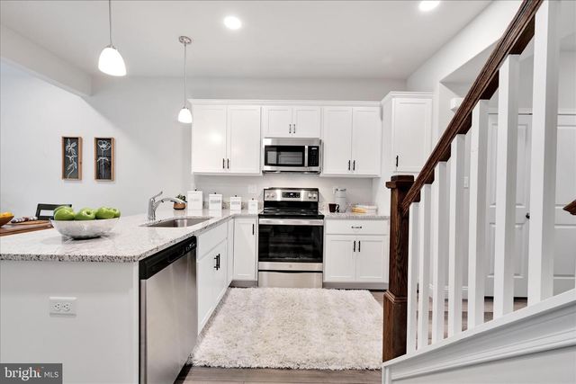 101 STAPLEHILL CT, Reading, PA 19608