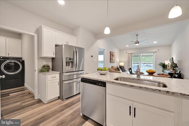 101 STAPLEHILL CT, Reading, PA 19608