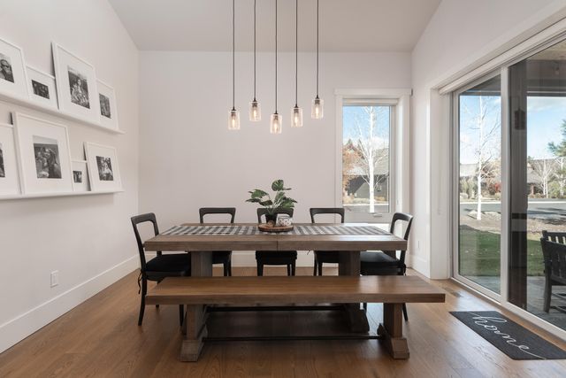 61358 Kindle Rock Loop, Bend, OR 97702