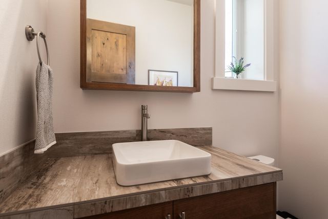 61358 Kindle Rock Loop, Bend, OR 97702