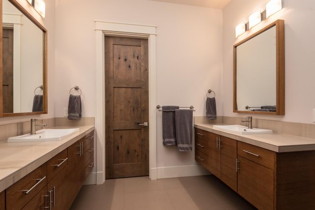 61358 Kindle Rock Loop, Bend, OR 97702