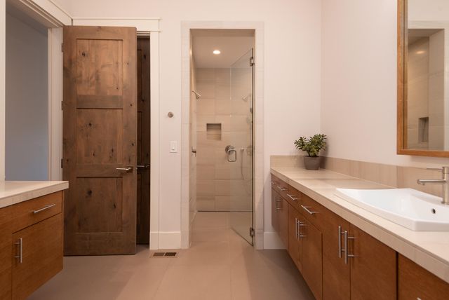 61358 Kindle Rock Loop, Bend, OR 97702