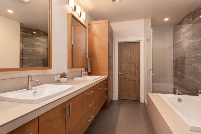 61358 Kindle Rock Loop, Bend, OR 97702