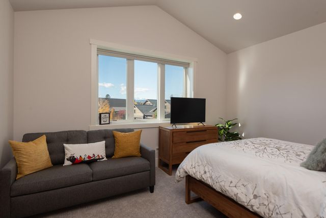 61358 Kindle Rock Loop, Bend, OR 97702