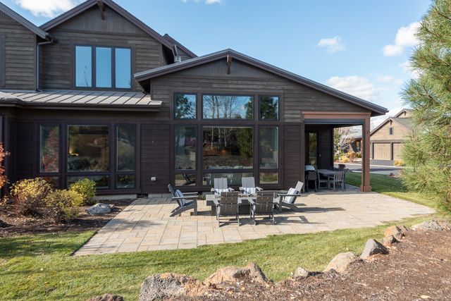 61358 Kindle Rock Loop, Bend, OR 97702