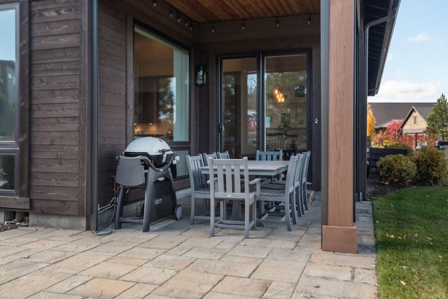 61358 Kindle Rock Loop, Bend, OR 97702