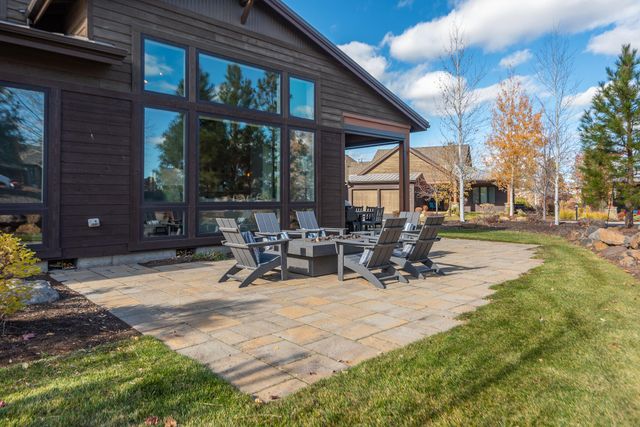 61358 Kindle Rock Loop, Bend, OR 97702