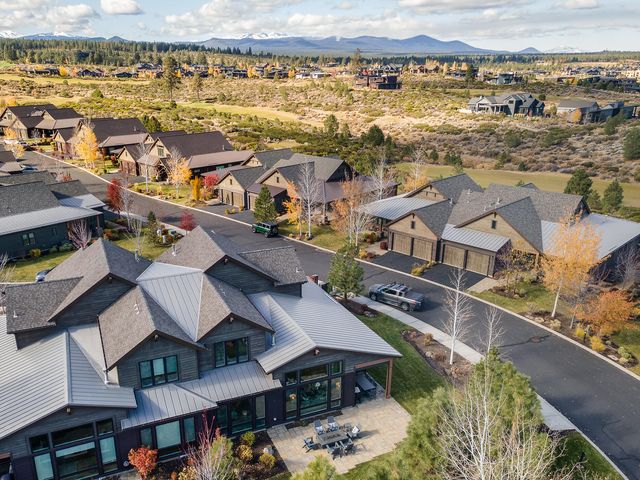 61358 Kindle Rock Loop, Bend, OR 97702