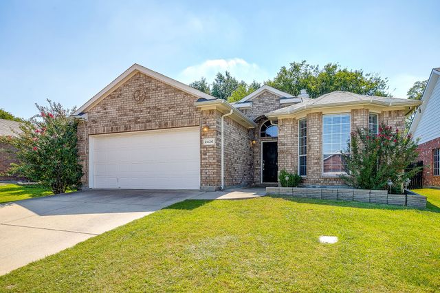 2420 Priscella Drive, Fort Worth, TX 76131