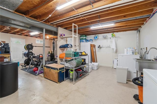 4024 Locus Bend Drive, Bellbrook, OH 45440