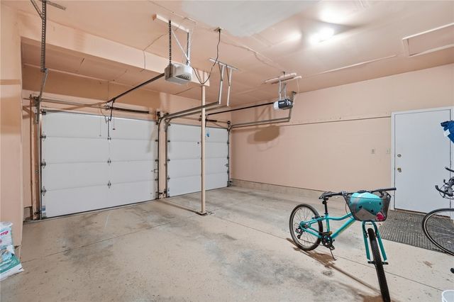 4024 Locus Bend Drive, Bellbrook, OH 45440