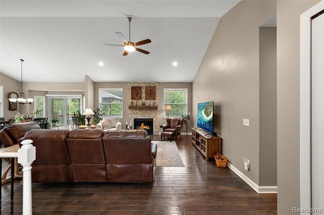 52 Parker Lane, Ortonville, MI 48462