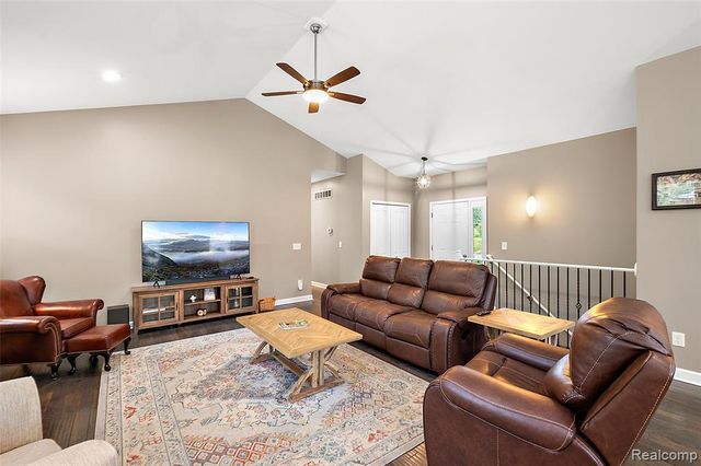 52 Parker Lane, Ortonville, MI 48462