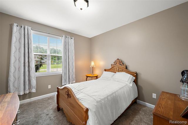 52 Parker Lane, Ortonville, MI 48462