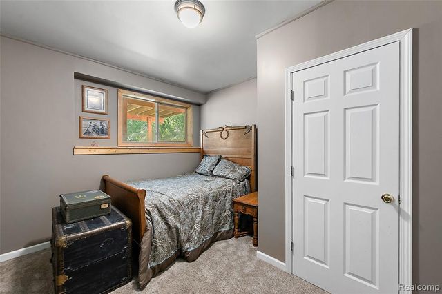 52 Parker Lane, Ortonville, MI 48462
