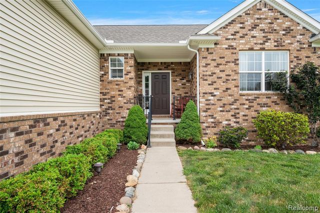 52 Parker Lane, Ortonville, MI 48462