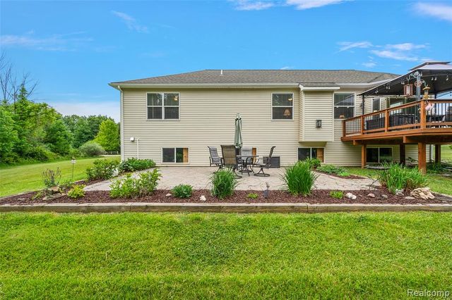 52 Parker Lane, Ortonville, MI 48462