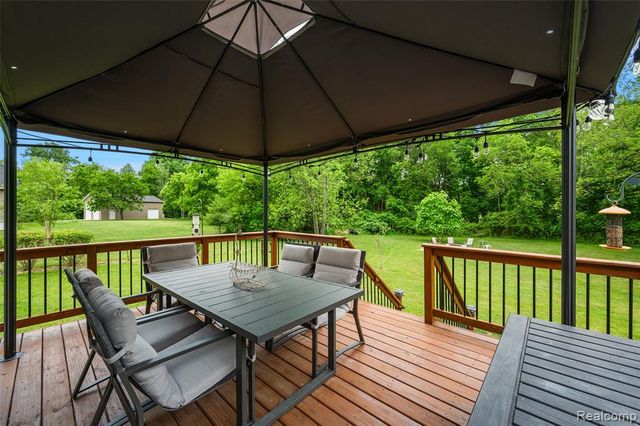 52 Parker Lane, Ortonville, MI 48462