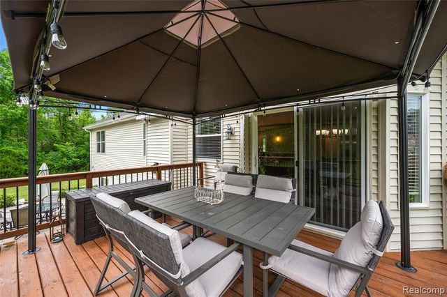 52 Parker Lane, Ortonville, MI 48462
