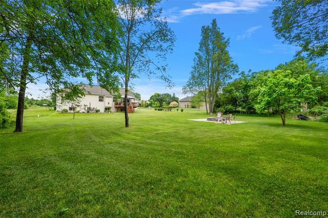 52 Parker Lane, Ortonville, MI 48462