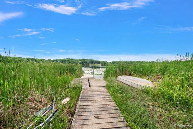 52 Parker Lane, Ortonville, MI 48462