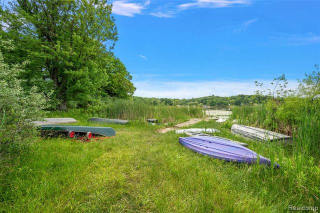 52 Parker Lane, Ortonville, MI 48462