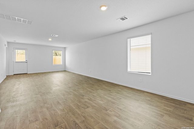 16064 Mahogany Way, Elmendorf, TX 78112
