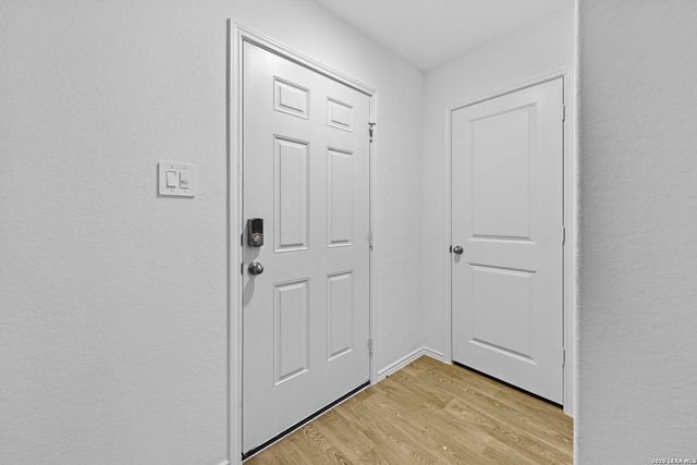 16064 Mahogany Way, Elmendorf, TX 78112