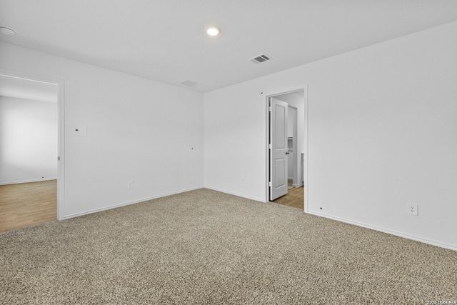 16064 Mahogany Way, Elmendorf, TX 78112