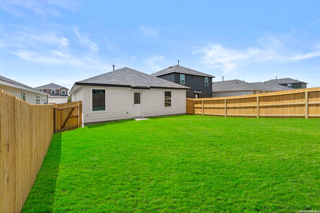 16064 Mahogany Way, Elmendorf, TX 78112