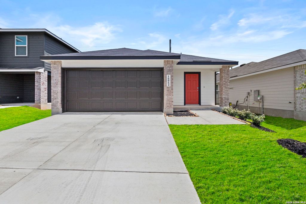 16064 Mahogany Way, Elmendorf, TX 78112